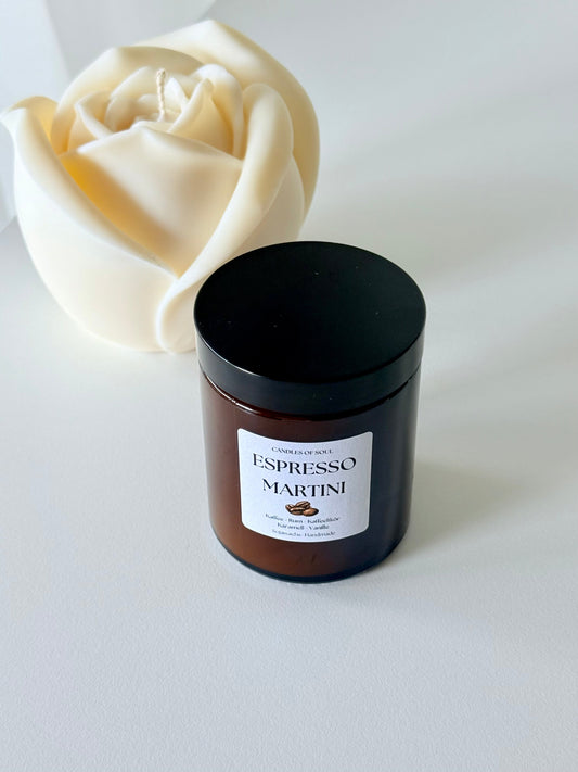 Braune Sojawachskerze mit Espresso-Cocktail-Duft