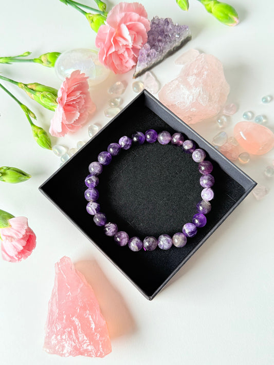 Spirituelles Heilstein-Armband aus violettem Amethyst mit Rosenquarz und Deko
