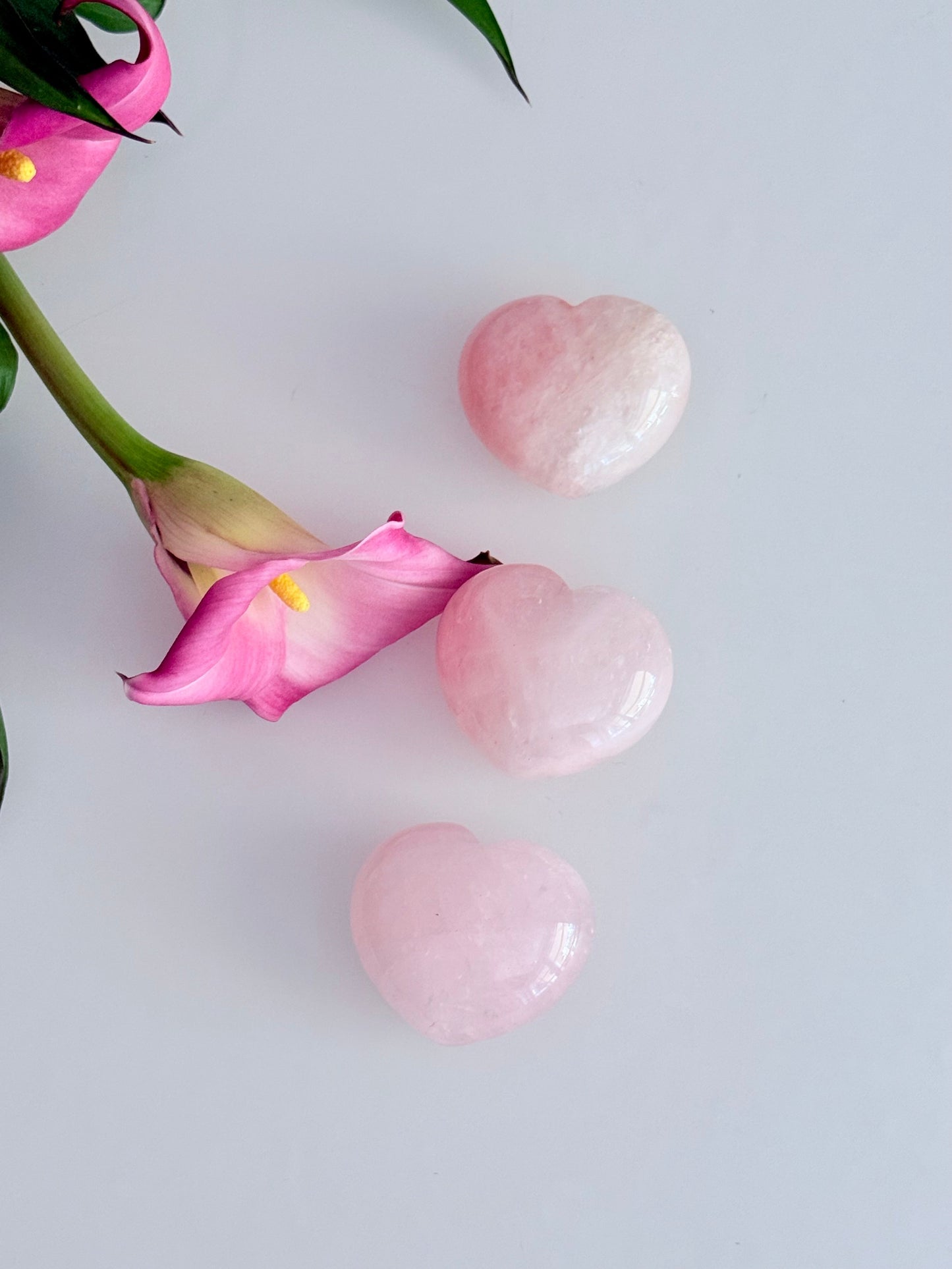 pirituelle Herzsteine aus Rosenquarz zur Meditation und Chakrenarbeit