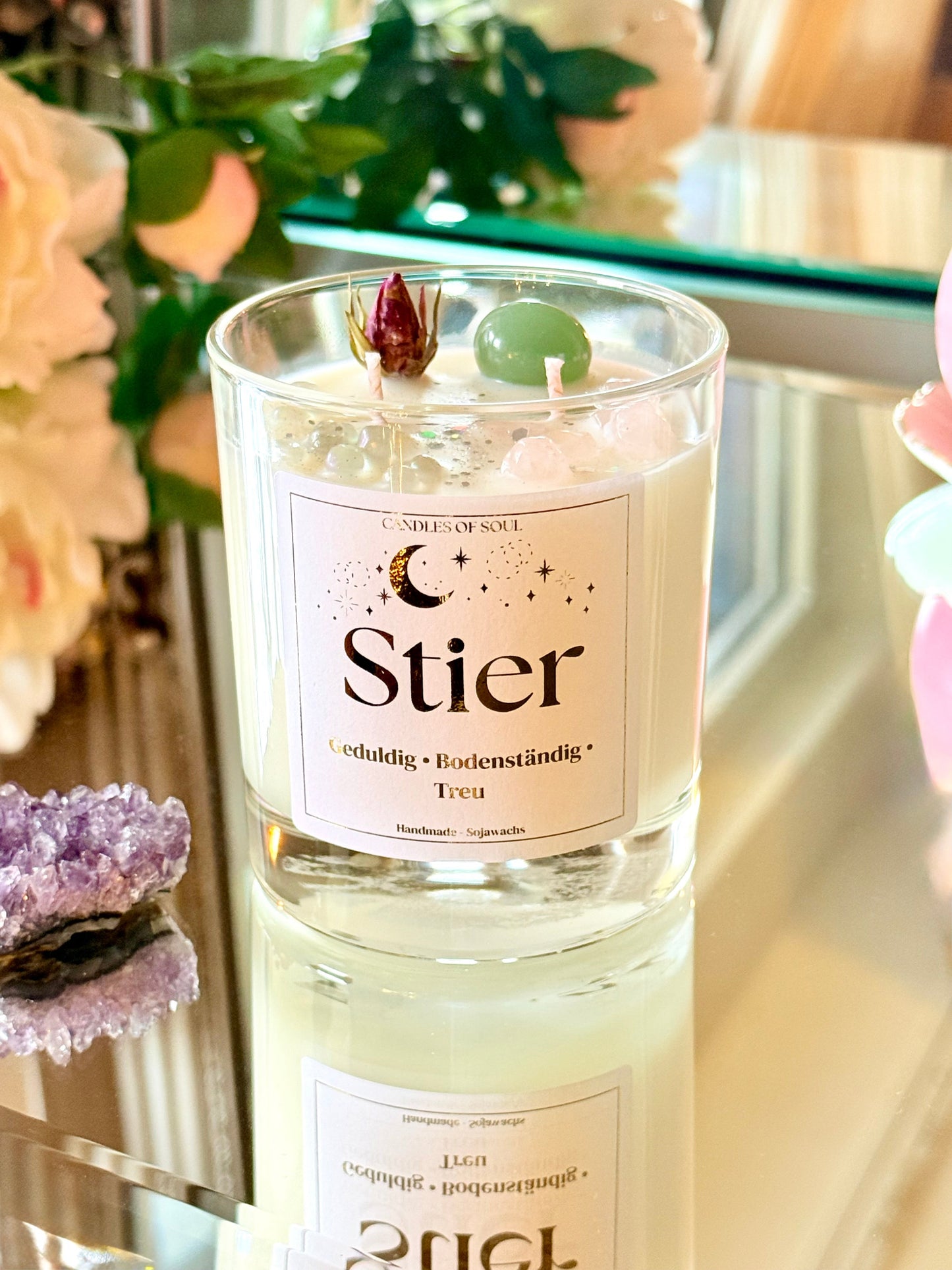 Weiße Stier Sternzeichenkerze von Candles of Soul mit den Eigenschaften Geduldig, Bodenständig und Treu.