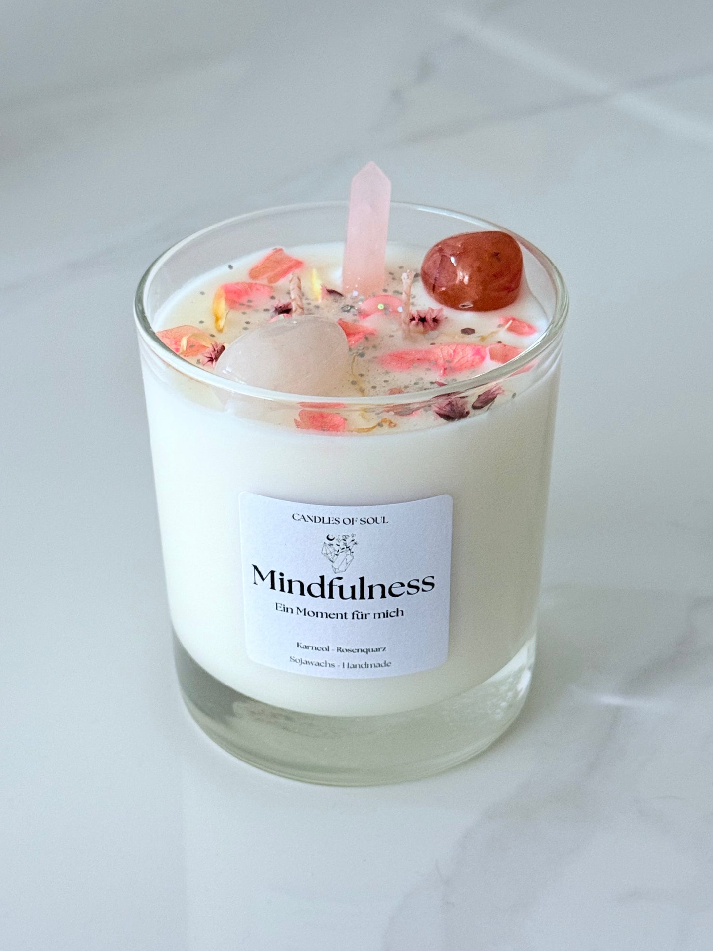 Mindfulness Kristallkerze mit Karneol & Rosenquarz – Handgemacht