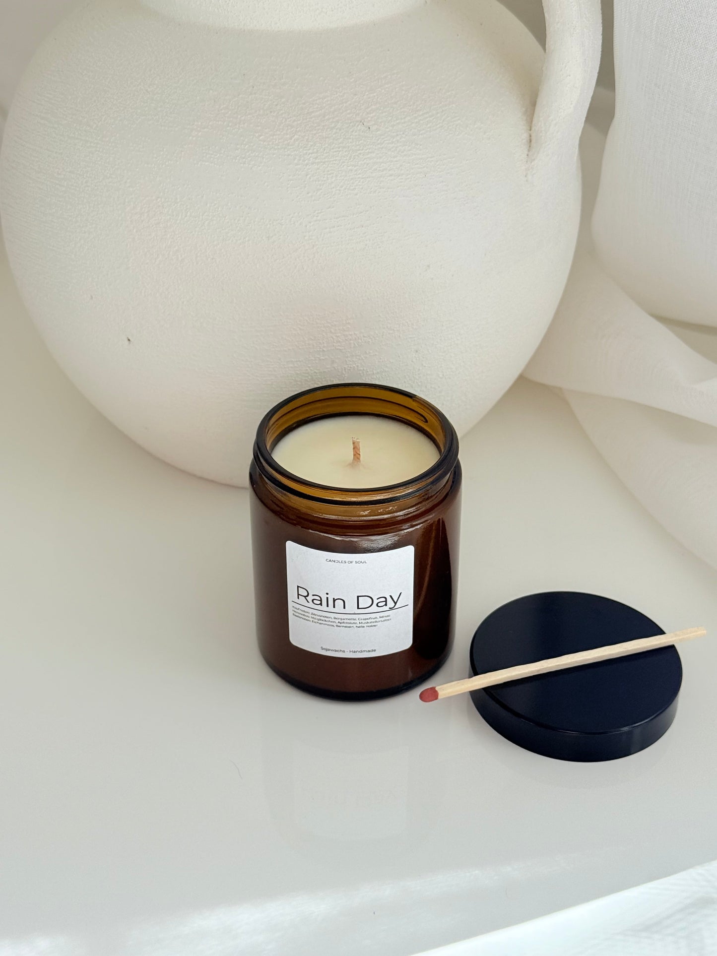 Handgemachte Kerze mit entspannendem Duft – perfekt für Selfcare und Geschenkideen