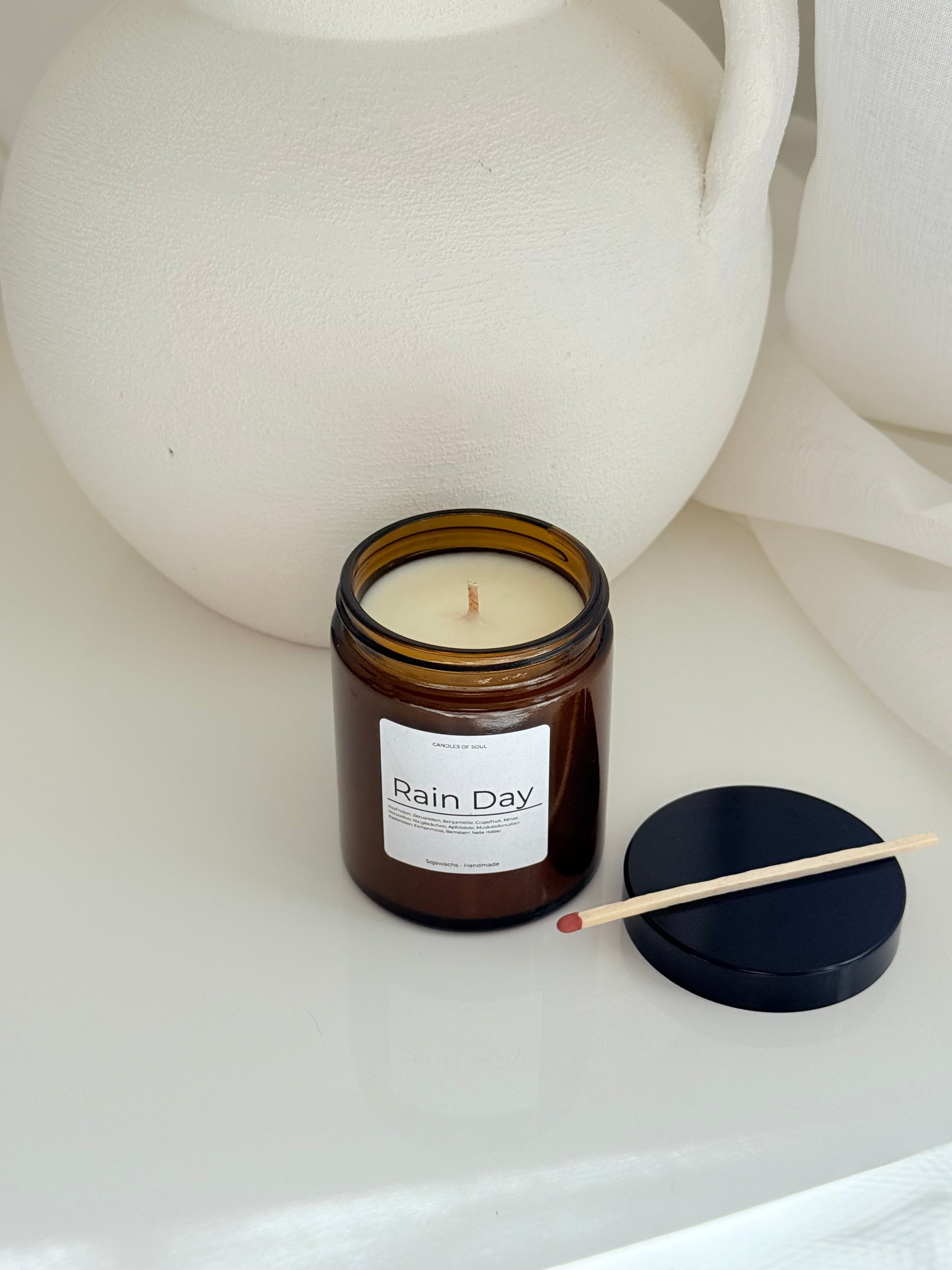Handgemachte Kerze mit entspannendem Duft – perfekt für Selfcare und Geschenkideen