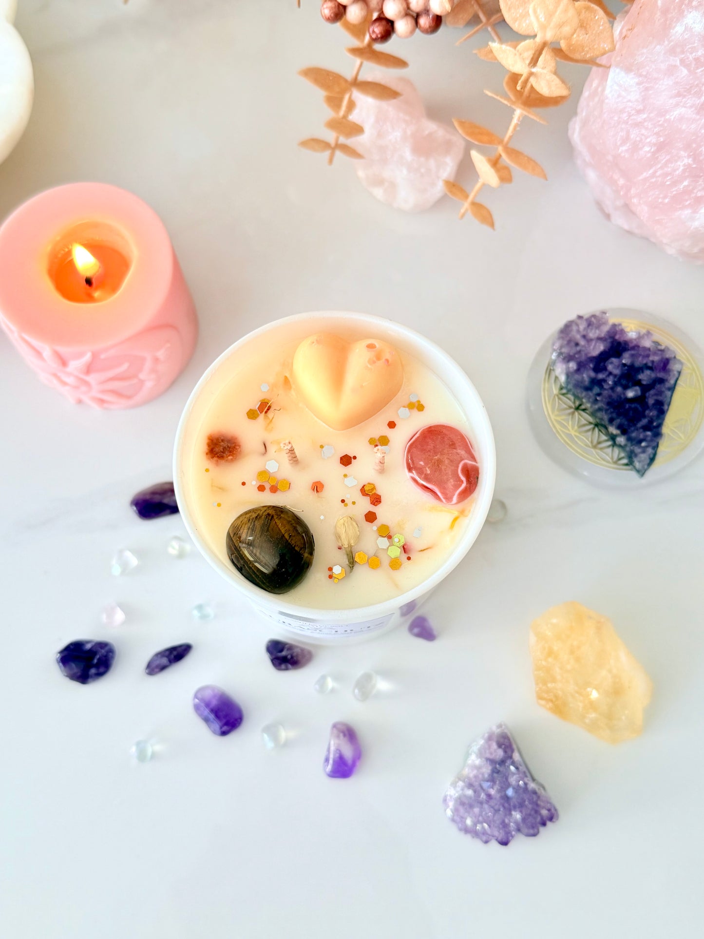 Auraschutz Kerze mit Tigerauge & Karneol – Spirituelle Duftkerze für Schutz & Energie