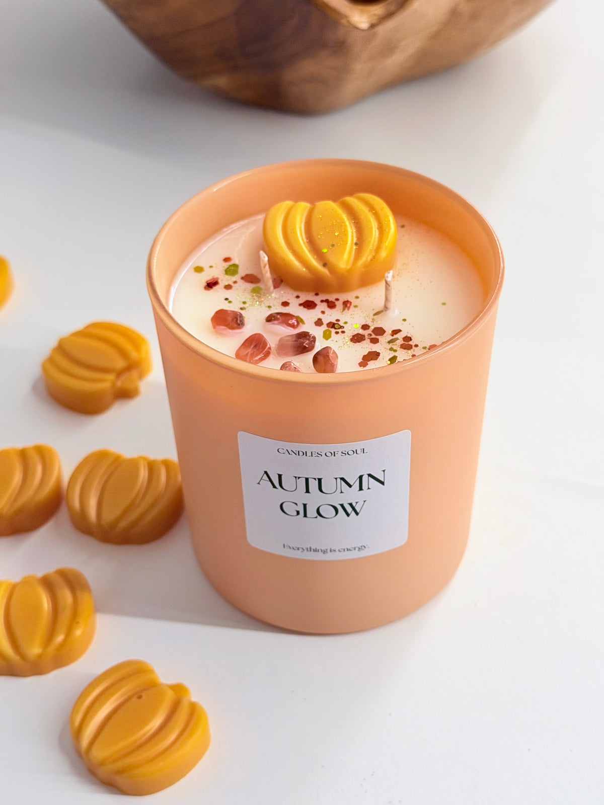Autumn Glow Kürbis Duftkerze aus Sojawachs von Candles of Soul im orangefarbenen Glas